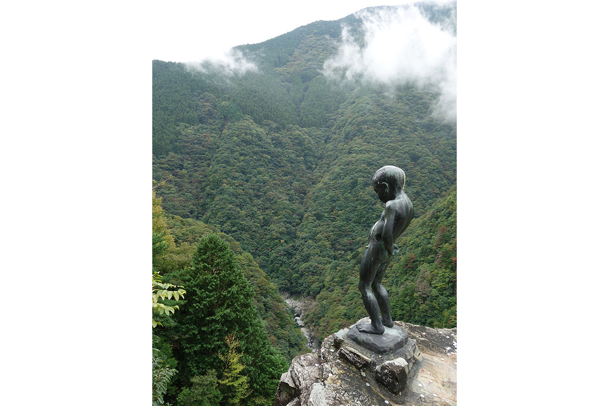 祖谷渓小便小僧