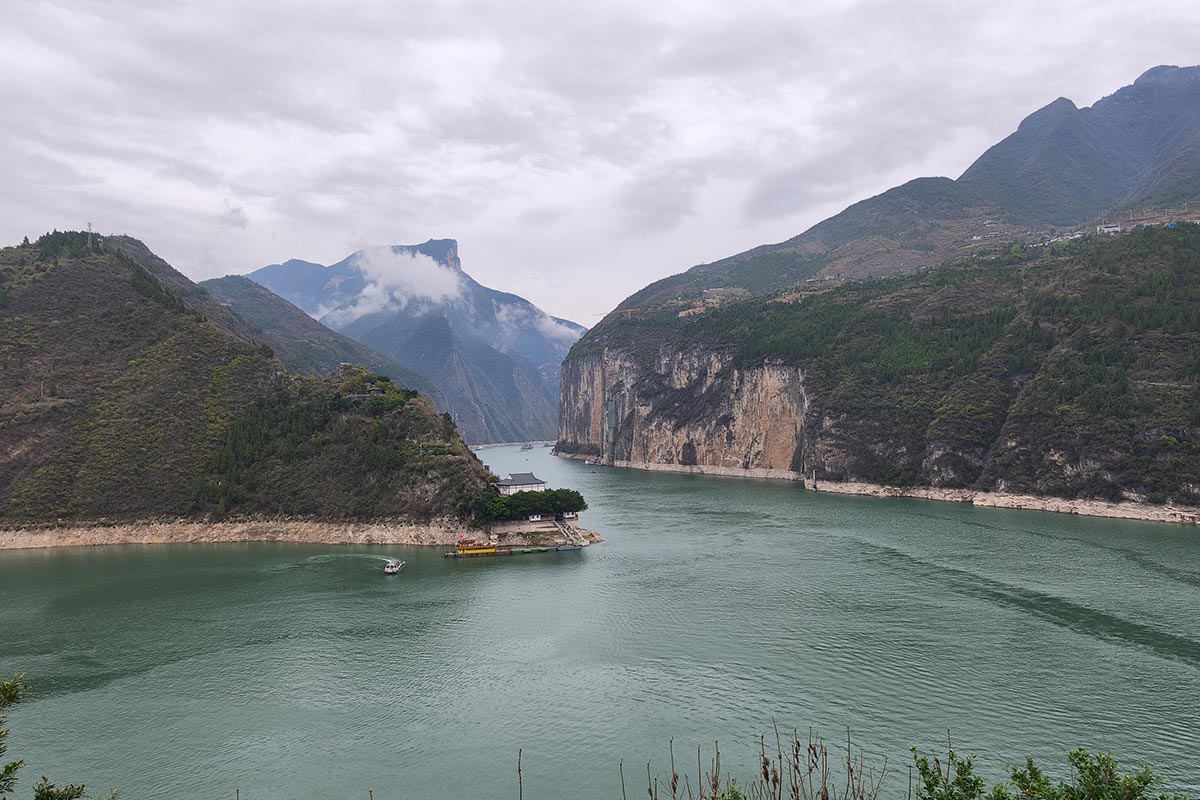 ⑭10元札の背景にもなっている瞿塘峡