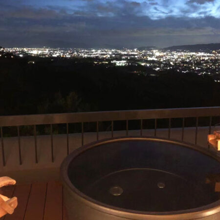 ANDO HOTEL 屋上露天風呂からの夜景