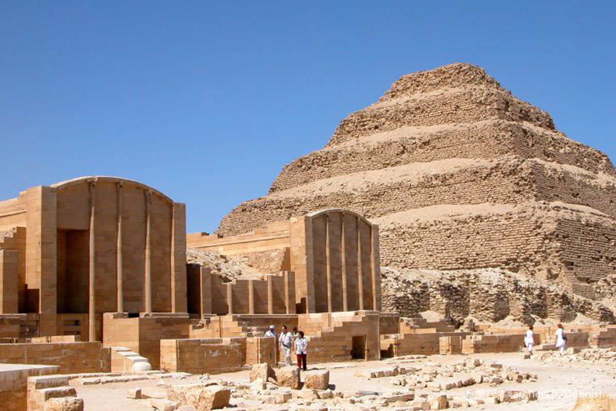 最古のピラミッドとして知られるジョゼル王の階段ピラミッド（イメージ）
