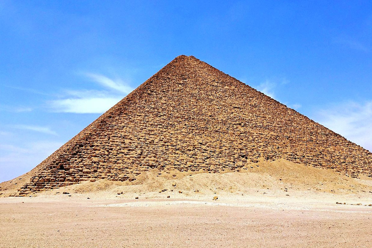 ダハシュールの赤のピラミッド（イメージ）