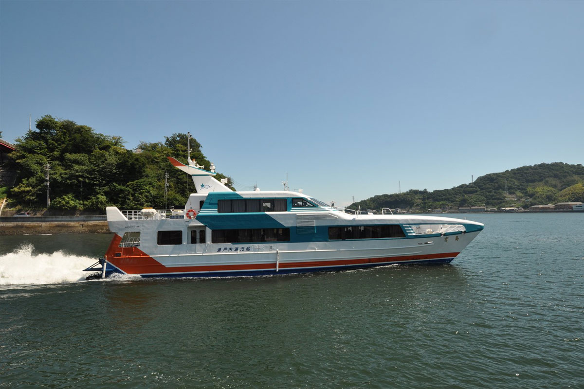 呉港から松山観光港へ移動は海の新幹線「瀬戸内海汽船　スーパージェット」