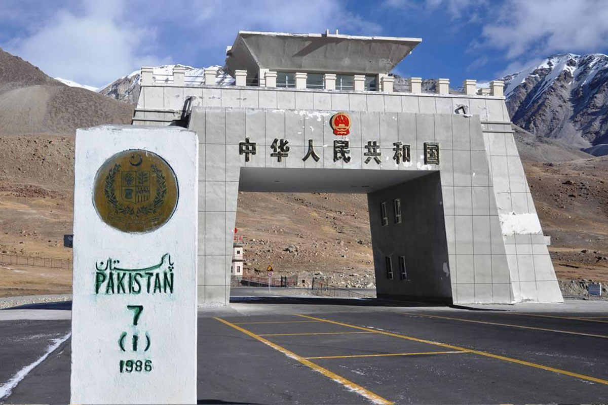 パキスタンと中国の国境クンジュラブ峠（4,700m）
