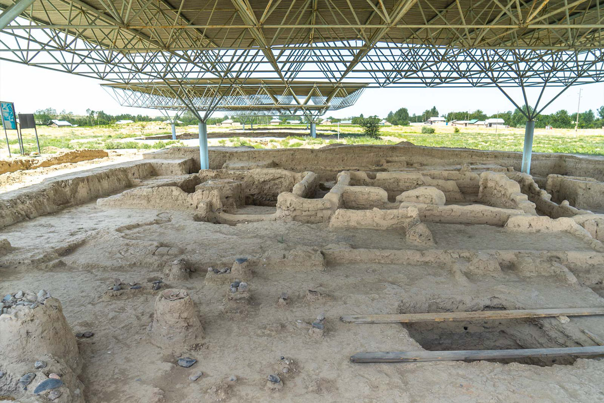 3紀元前4,000年～3,000年の原始都市遺跡・世界遺産サラズム