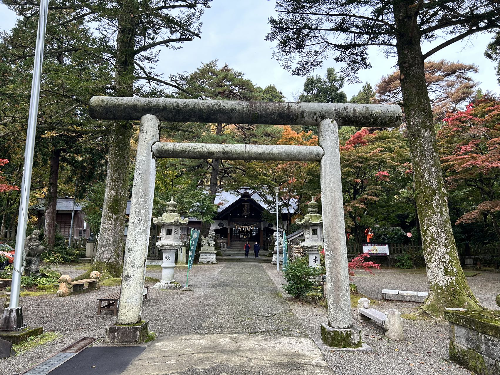 春日山神社