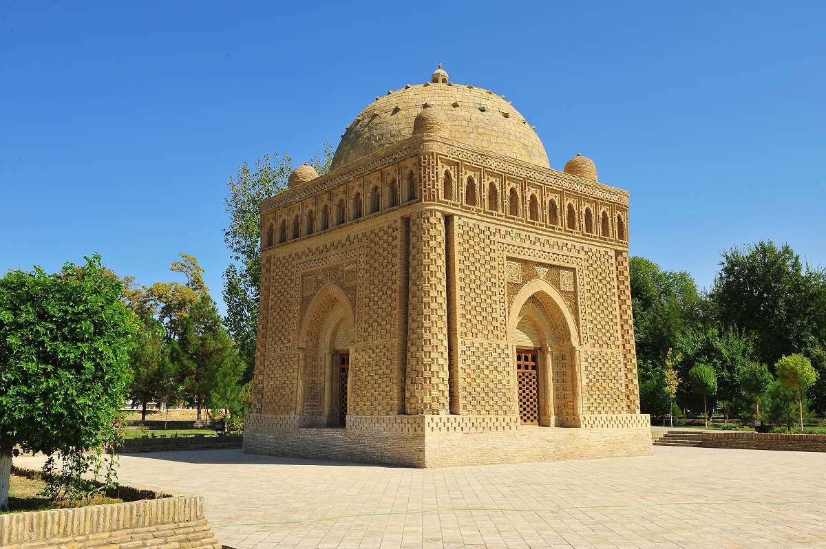 中央アジア最古のイスラム建築イスマイル・サマニ廟