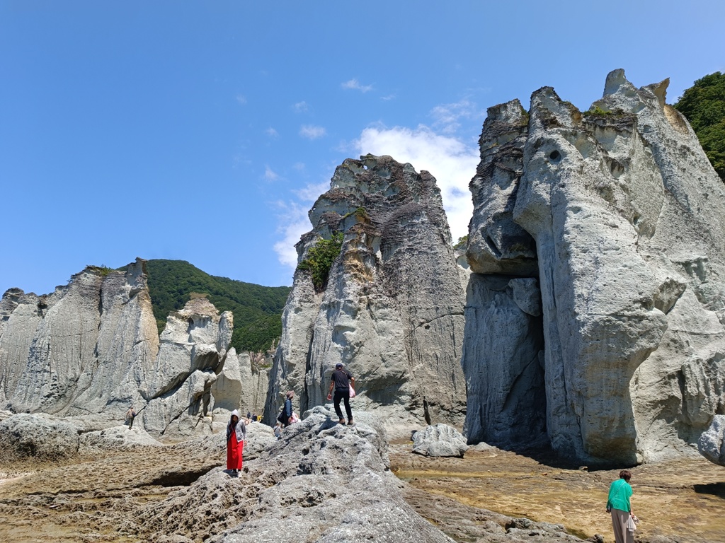 仏ヶ浦の奇岩の数々