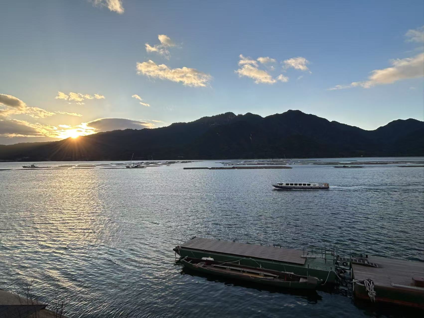 朝の宮島