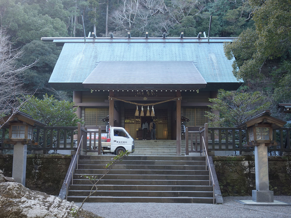 安房神社