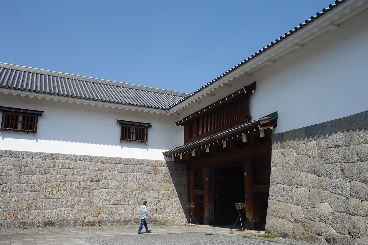 駿府城東御門