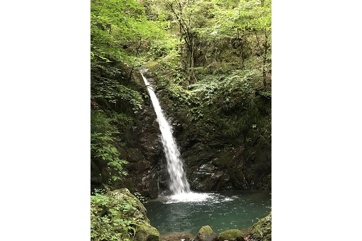 雨乞いの滝