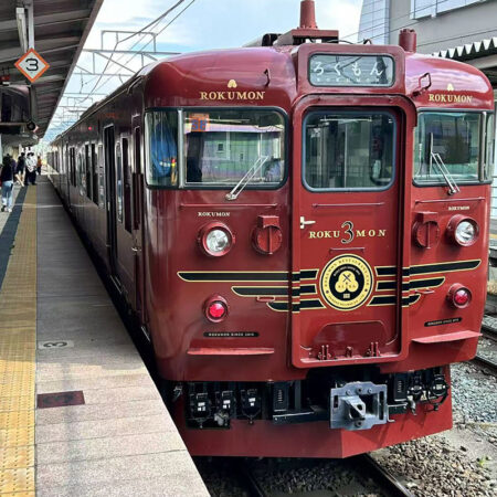 観光列車ろくもん