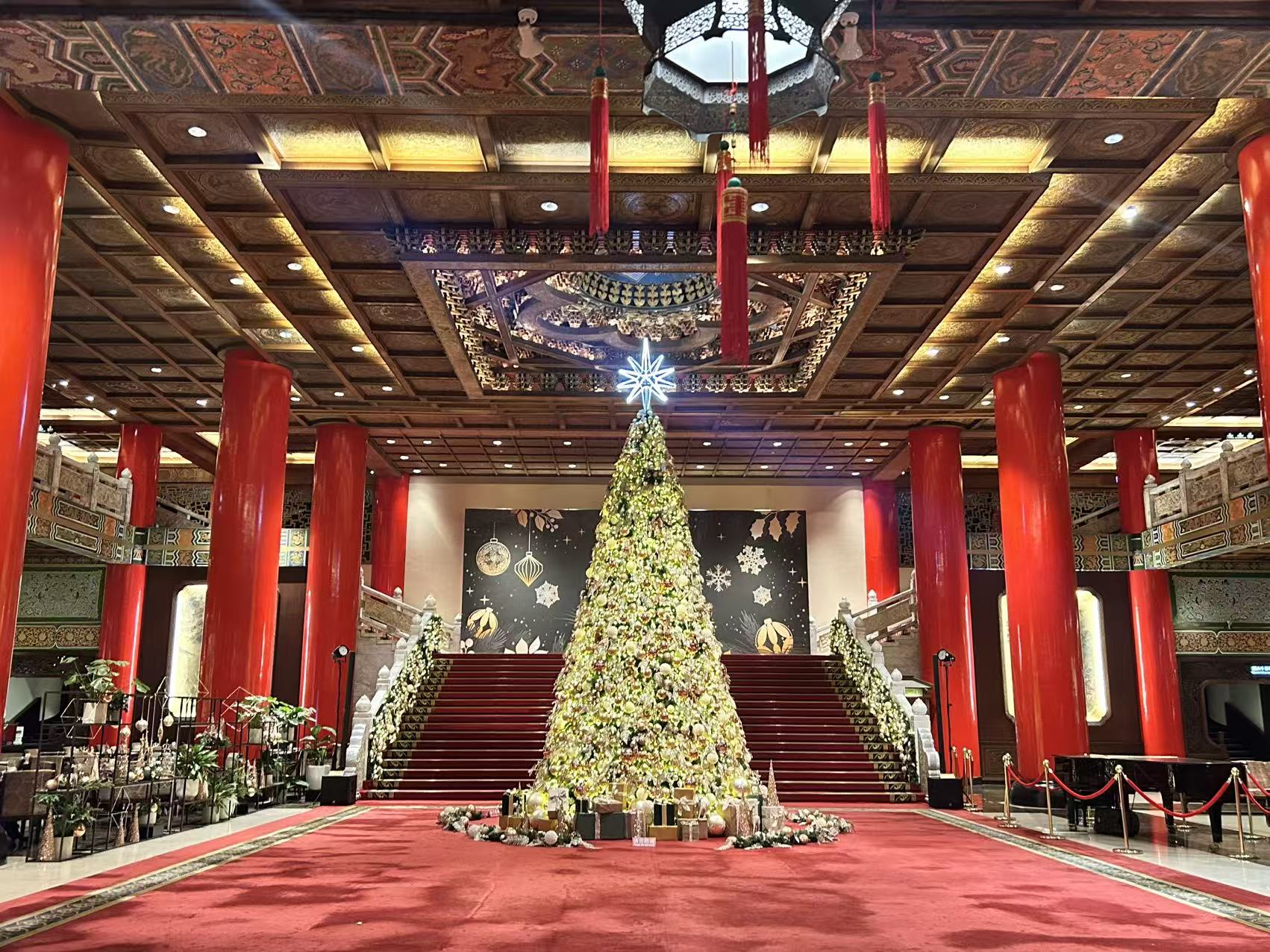 圓山大飯店ロビーのクリスマスの飾り