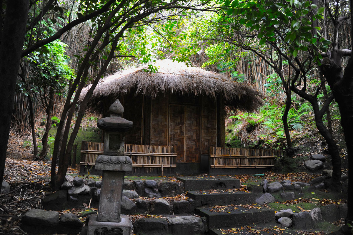 硫黄島俊寛堂　写真提供：三島村役場