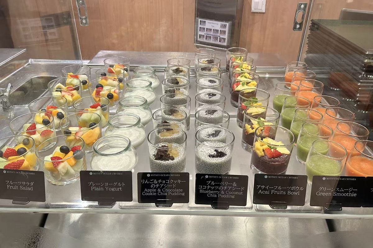 カフェでスイーツそお３