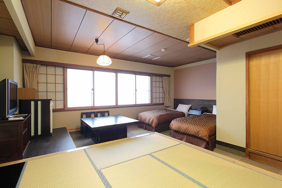 猿ヶ京ホテル 本館和洋室(湖側)