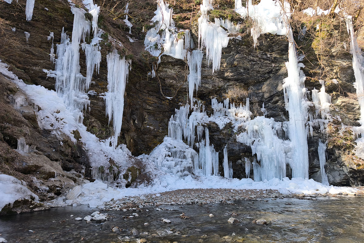 三十槌の氷柱その１