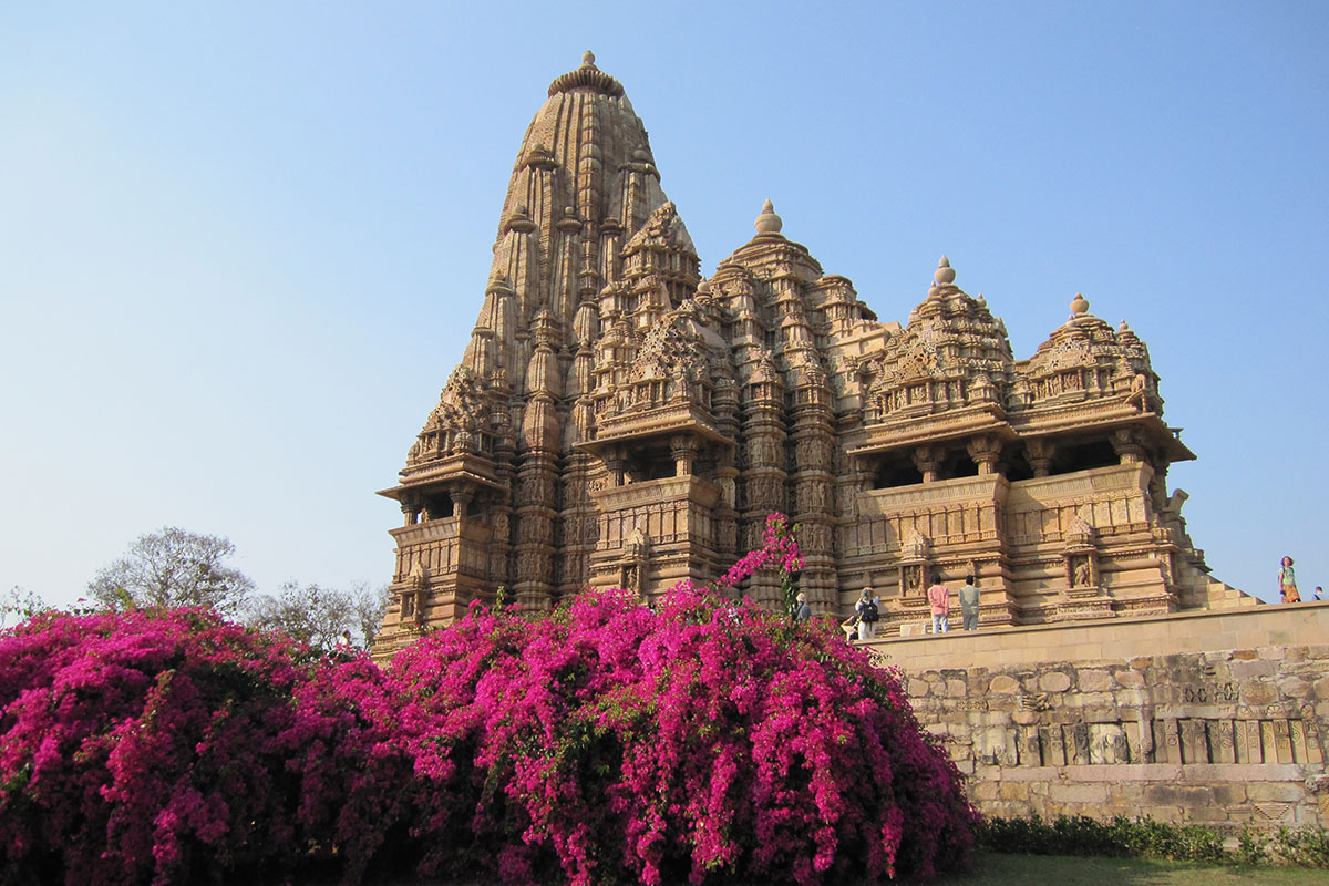 カジュラホ最大の寺院・カンダーリヤ・マハーデーヴァ寺院