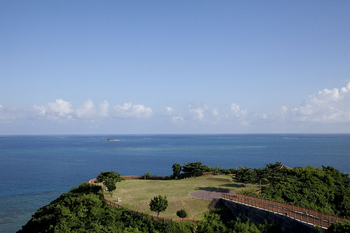 知念岬©OCVB