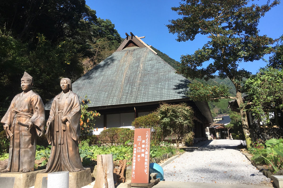 鶴富屋敷　写真提供：(一社)椎葉村観光協会